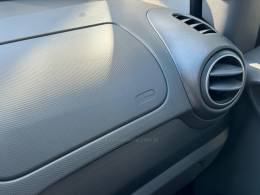 FIAT - PALIO - 2015/2016 - Vermelha - R$ 41.900,00