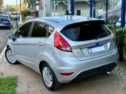 FORD - FIESTA - 2017/2017 - Prata - R$ 49.900,00