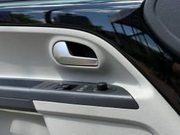 VOLKSWAGEN - UP - 2018/2018 - Preta - R$ 65.900,00