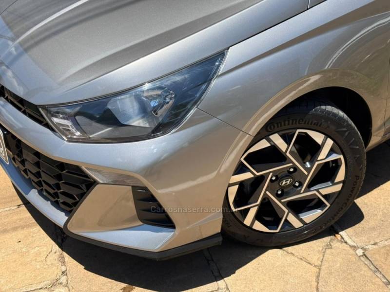 HYUNDAI - HB20 - 2023/2024 - Prata - R$ 84.900,00