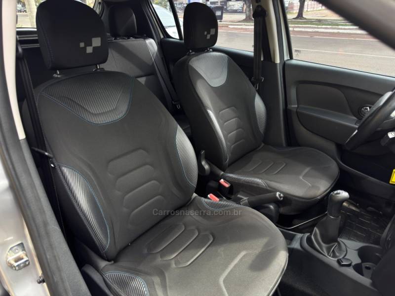 RENAULT - SANDERO - 2017/2017 - Prata - R$ 49.900,00