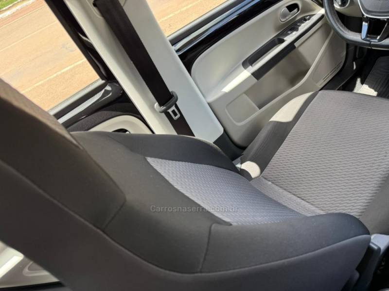 VOLKSWAGEN - UP - 2018/2018 - Preta - R$ 65.900,00