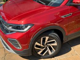 VOLKSWAGEN - T-CROSS - 2024/2025 - Vermelha - R$ 155.900,00