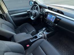 TOYOTA - HILUX - 2023/2024 - Branca - R$ 219.900,00
