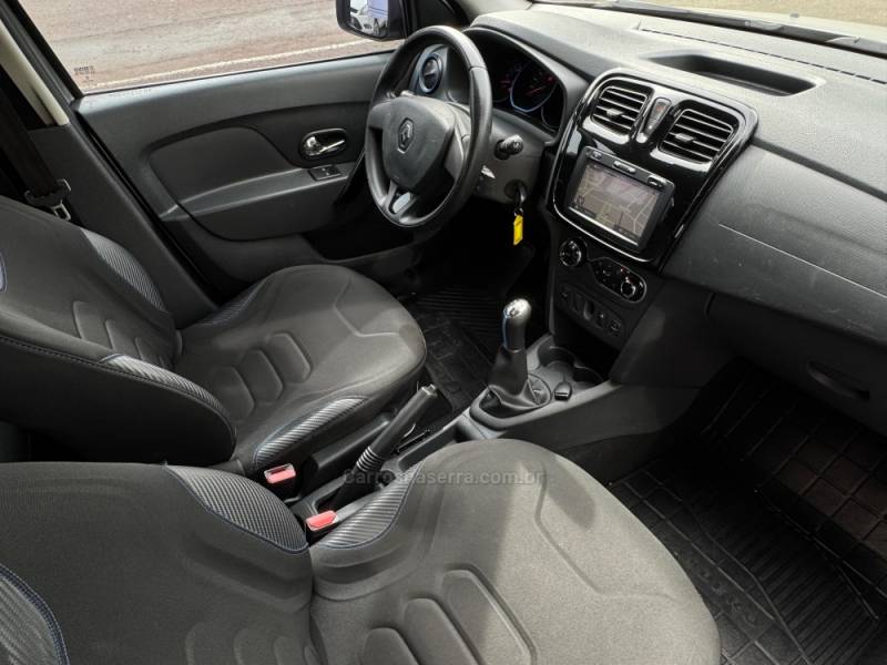RENAULT - SANDERO - 2017/2017 - Prata - R$ 49.900,00