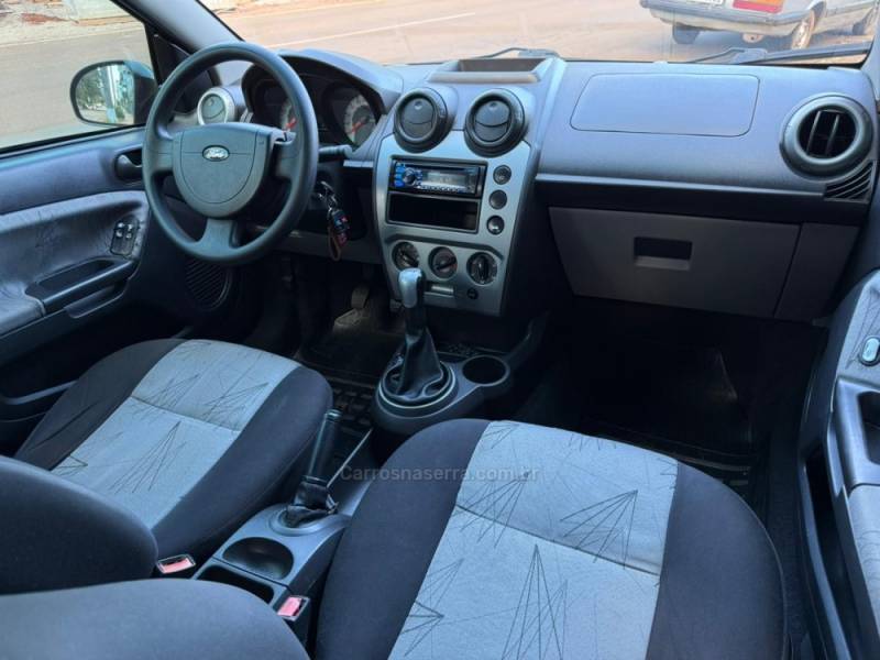 FORD - FIESTA - 2009/2009 - Preta - R$ 28.900,00