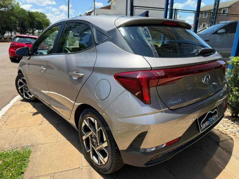 HYUNDAI - HB20 - 2023/2024 - Prata - R$ 84.900,00