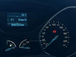 FORD - FOCUS - 2017/2018 - Branca - R$ 72.900,00