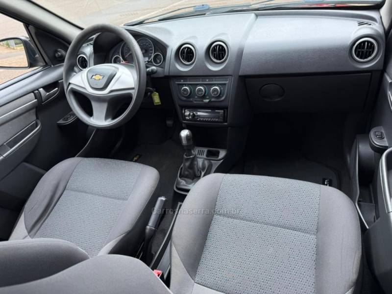 CHEVROLET - CELTA - 2013/2014 - Preta - R$ 34.900,00