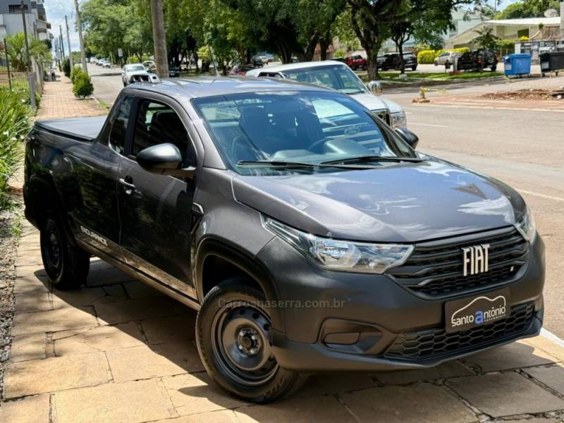 FIAT - STRADA - 2021/2022 - Prata - R$ 71.900,00