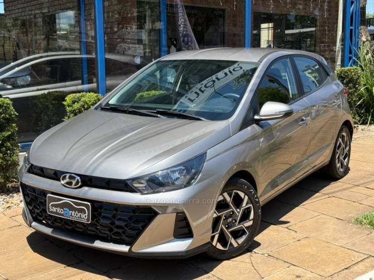 HYUNDAI - HB20 - 2023/2024 - Prata - R$ 84.900,00