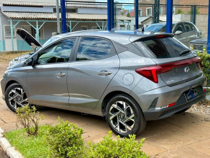 HYUNDAI - HB20 - 2023/2024 - Cinza - R$ 93.900,00