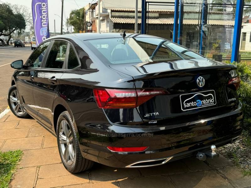 VOLKSWAGEN - JETTA - 2020/2020 - Preta - R$ 121.900,00