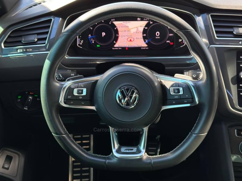 VOLKSWAGEN - TIGUAN - 2018/2019 - Prata - R$ 169.900,00
