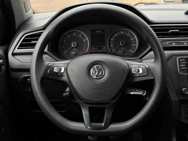 VOLKSWAGEN - VOYAGE - 2018/2019 - Branca - R$ 54.900,00