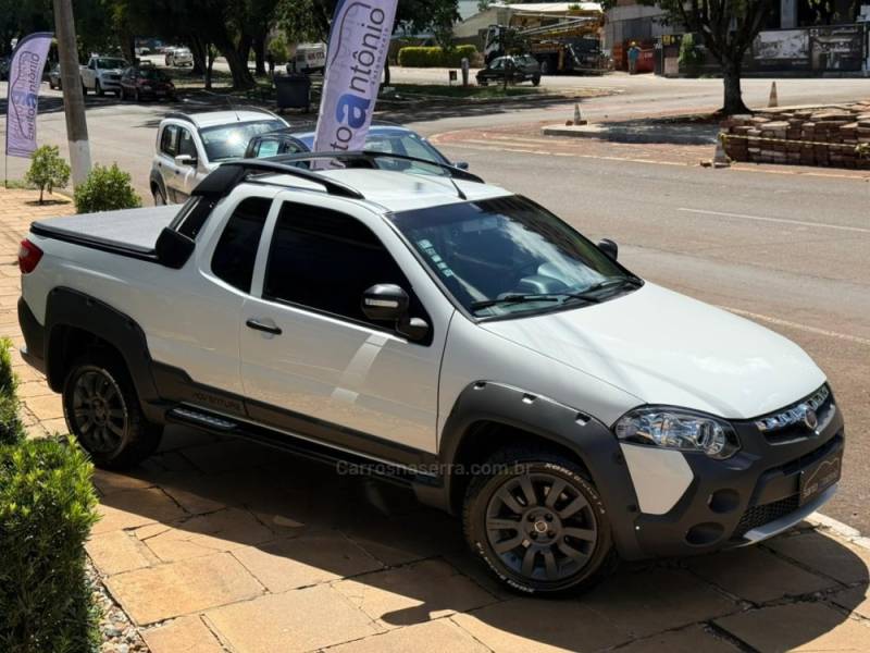 FIAT - STRADA - 2015/2016 - Branca - R$ 66.900,00