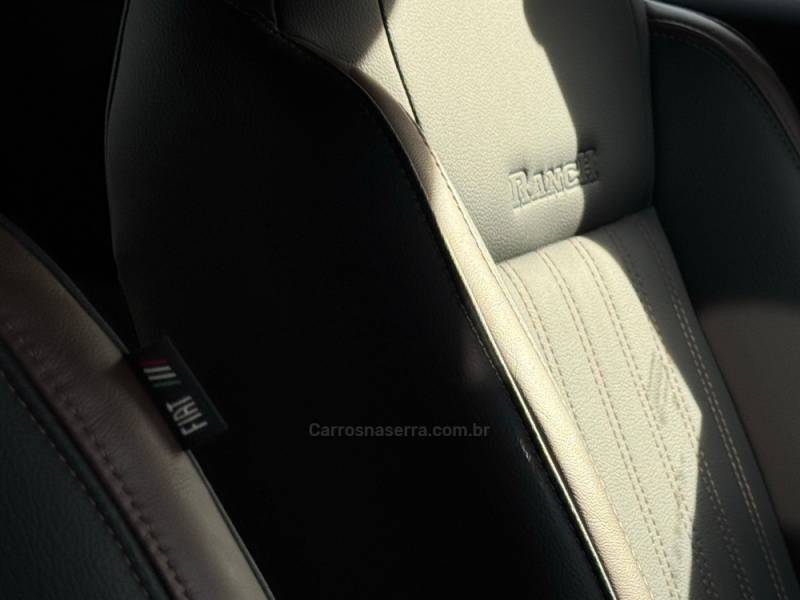 FIAT - STRADA - 2023/2023 - Prata - R$ 113.900,00