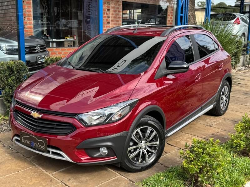 CHEVROLET - ONIX - 2018/2018 - Vermelha - R$ 67.900,00