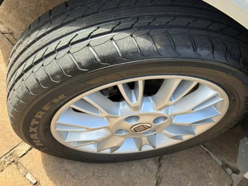 FIAT - PALIO - 2008/2009 - Cinza - R$ 33.900,00