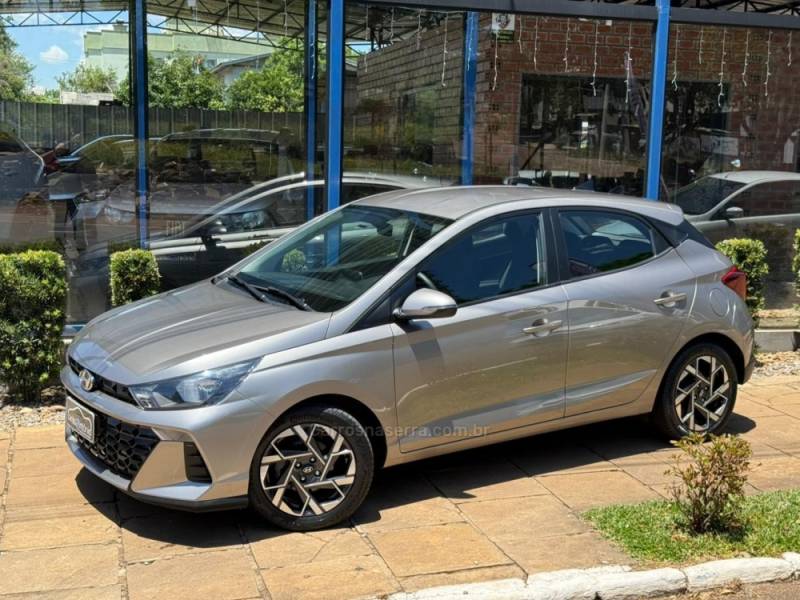 HYUNDAI - HB20 - 2023/2024 - Prata - R$ 84.900,00