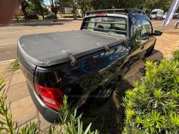 VOLKSWAGEN - SAVEIRO - 2015/2015 - Preta - R$ 53.900,00