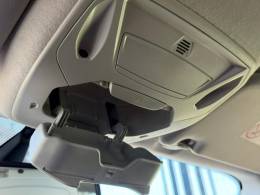 FORD - FOCUS - 2017/2018 - Branca - R$ 72.900,00