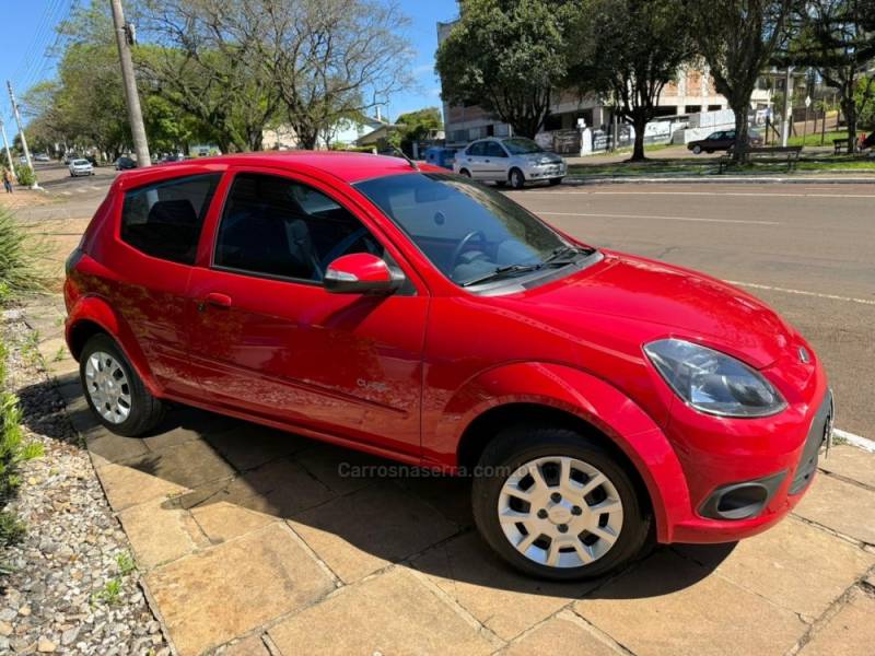 FORD - KA - 2012/2013 - Vermelha - R$ 33.900,00