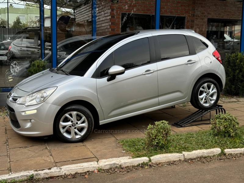 CITROËN - C3 - 2012/2013 - Prata - R$ 37.900,00