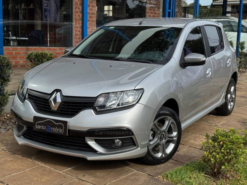 RENAULT - SANDERO - 2017/2017 - Prata - R$ 49.900,00