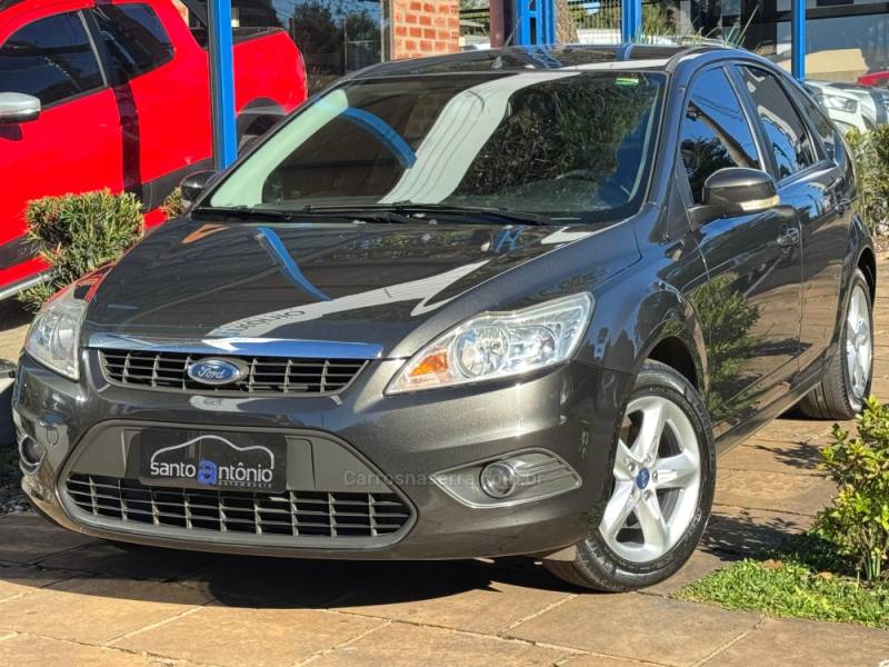 FORD - FOCUS - 2013/2013 - Cinza - R$ 46.900,00