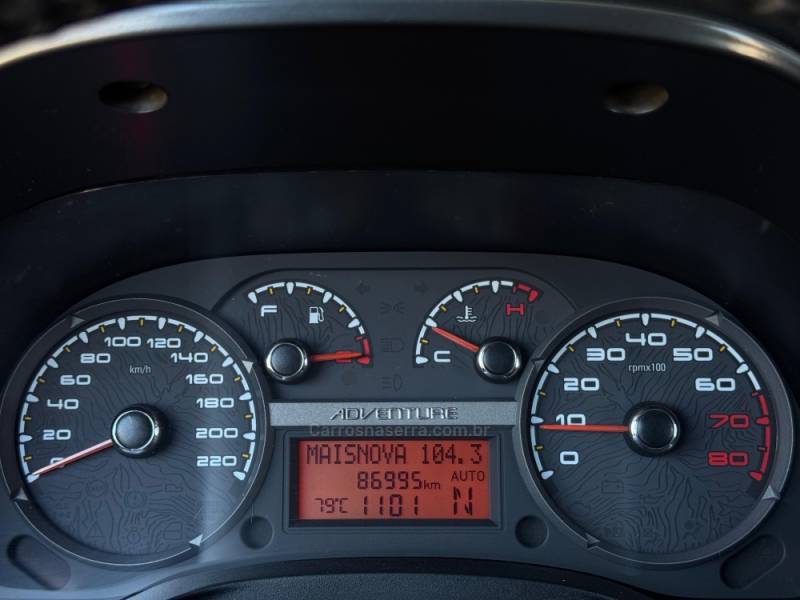 FIAT - STRADA - 2015/2016 - Vermelha - R$ 59.900,00