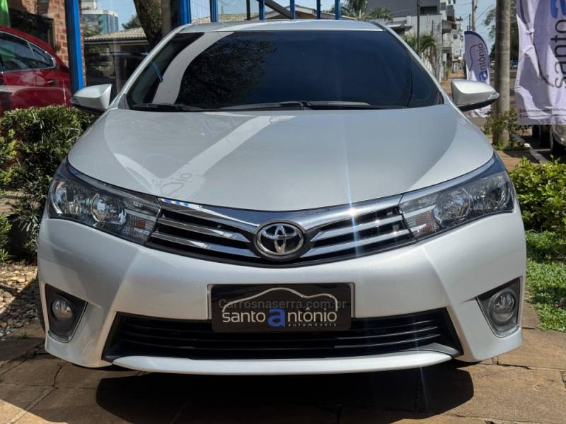 TOYOTA - COROLLA - 2015/2016 - Prata - R$ 79.900,00