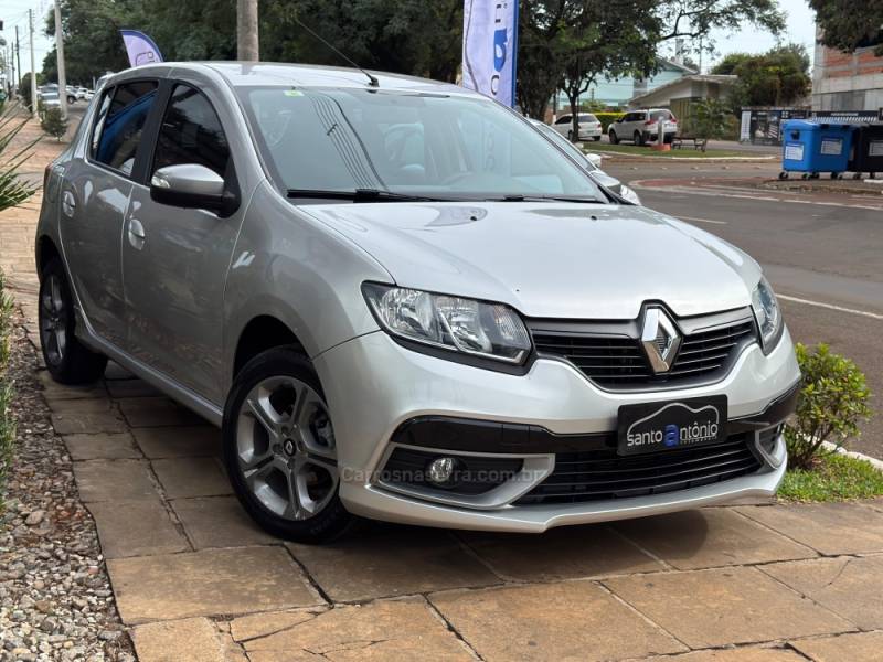 RENAULT - SANDERO - 2017/2017 - Prata - R$ 49.900,00