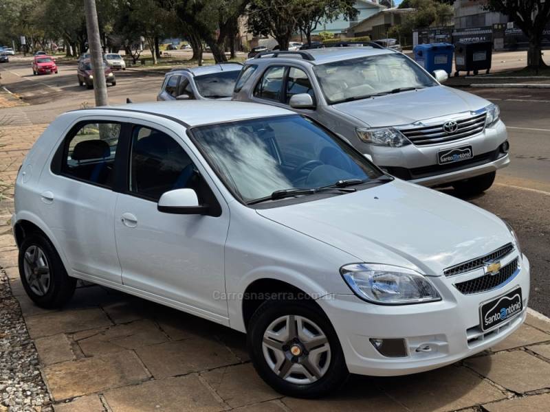 CHEVROLET - CELTA - 2014/2015 - Branca - R$ 35.900,00