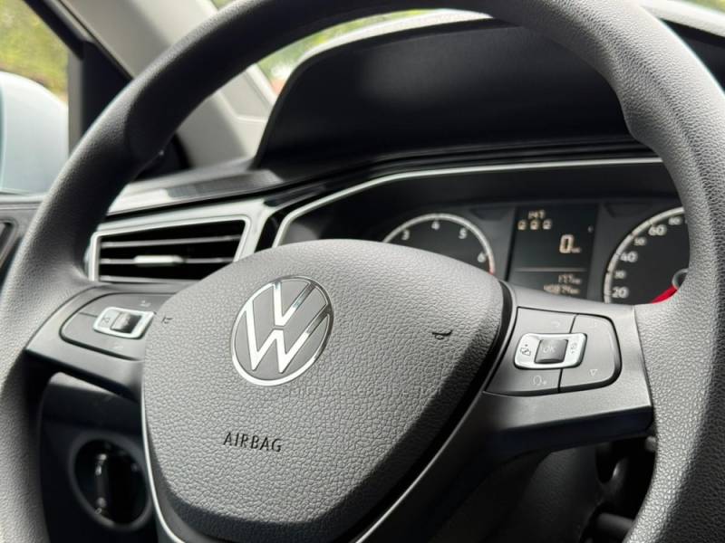 VOLKSWAGEN - POLO - 2024/2025 - Prata - R$ 76.900,00