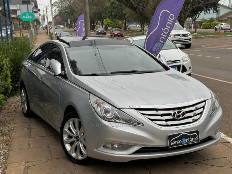 HYUNDAI - SONATA - 2011/2012 - Prata - R$ 69.900,00