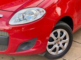 FIAT - PALIO - 2015/2016 - Vermelha - R$ 41.900,00