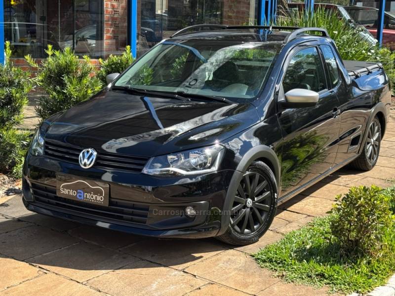 VOLKSWAGEN - SAVEIRO - 2015/2015 - Preta - R$ 53.900,00
