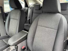 FORD - FOCUS - 2011/2012 - Prata - R$ 41.900,00