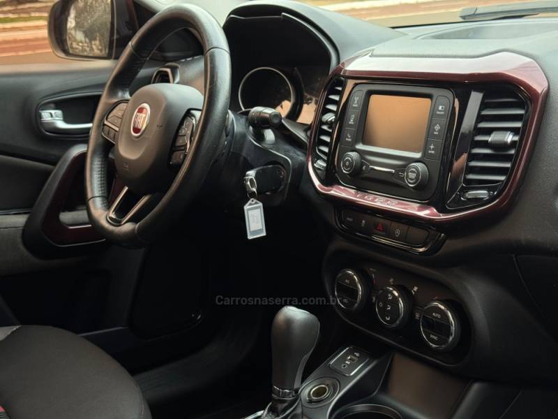 FIAT - TORO - 2016/2016 - Vermelha - R$ 92.900,00