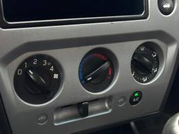 FORD - FIESTA - 2012/2013 - Branca - R$ 34.900,00