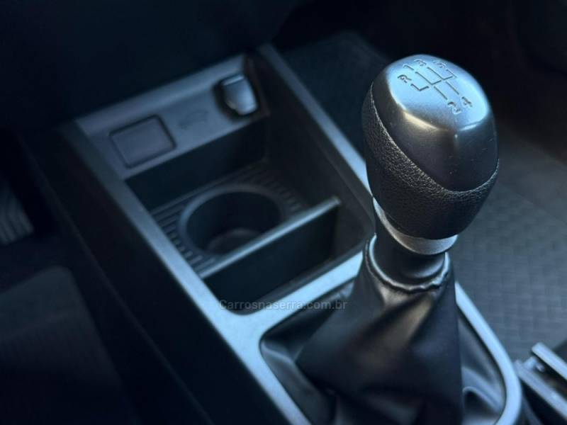 RENAULT - KWID - 2019/2020 - Branca - R$ 39.900,00