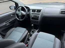 VOLKSWAGEN - FOX - 2013/2014 - Prata - R$ 42.900,00