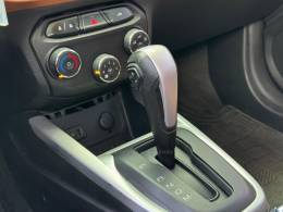CHEVROLET - ONIX - 2018/2018 - Vermelha - R$ 67.900,00