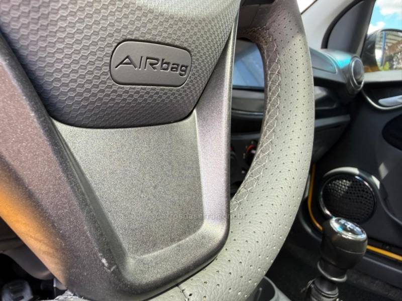 FIAT - PALIO - 2013/2014 - Amarela - R$ 44.900,00