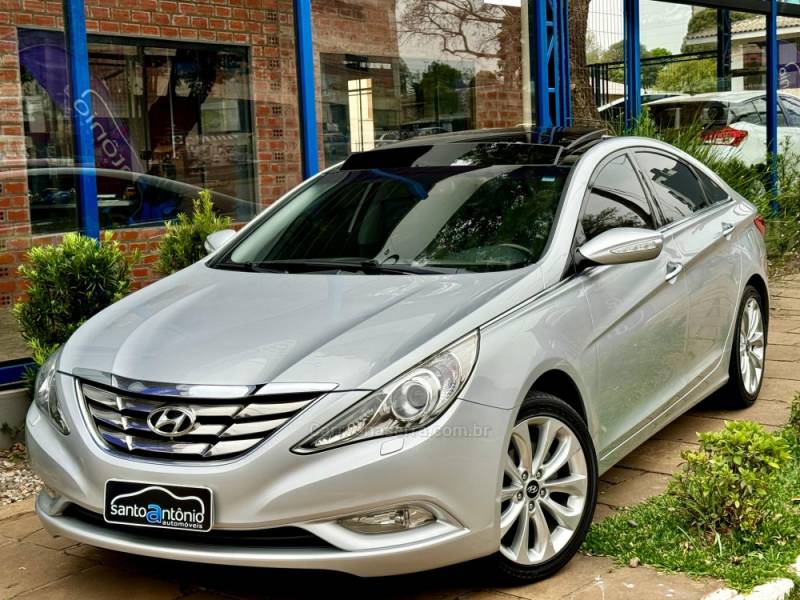 HYUNDAI - SONATA - 2011/2012 - Prata - R$ 69.900,00