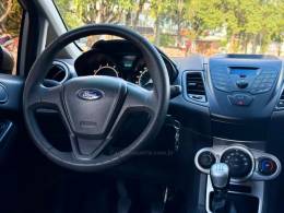 FORD - FIESTA - 2017/2017 - Prata - R$ 49.900,00