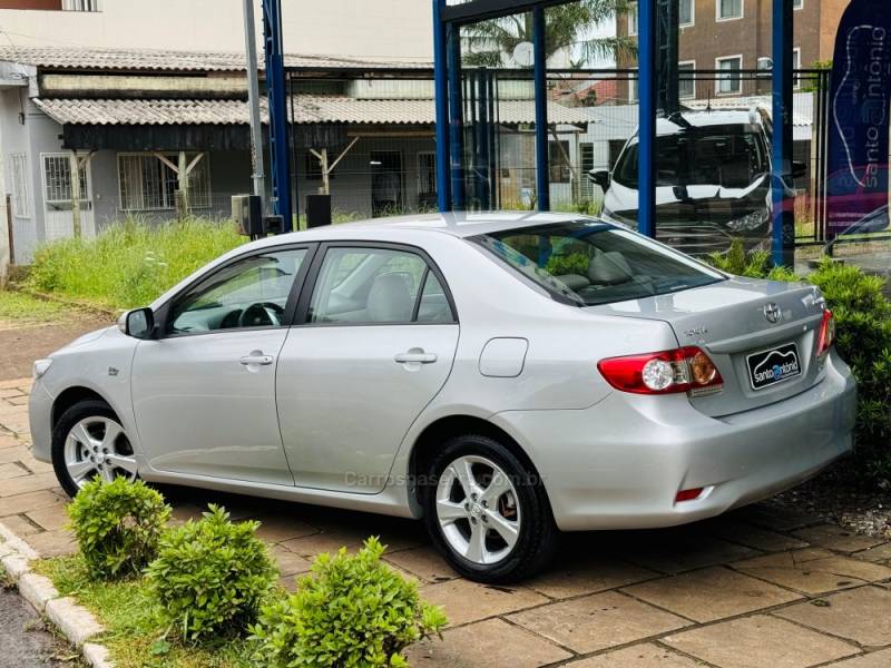 TOYOTA - COROLLA - 2011/2012 - Prata - R$ 64.900,00