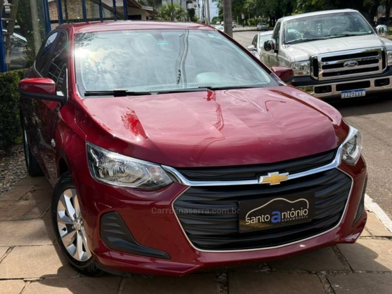 CHEVROLET - ONIX - 2022/2023 - Vermelha - R$ 73.900,00