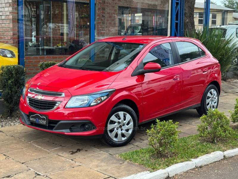 CHEVROLET - ONIX - 2014/2014 - Vermelha - R$ 46.990,00